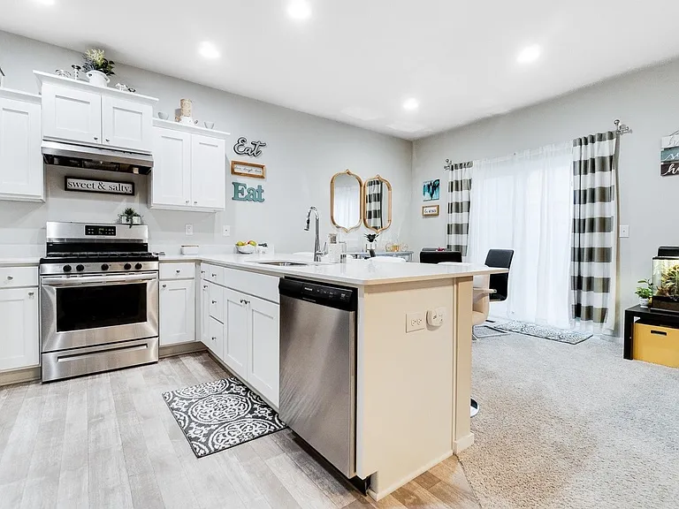 1015 N Viewmont Rd — Photo 5