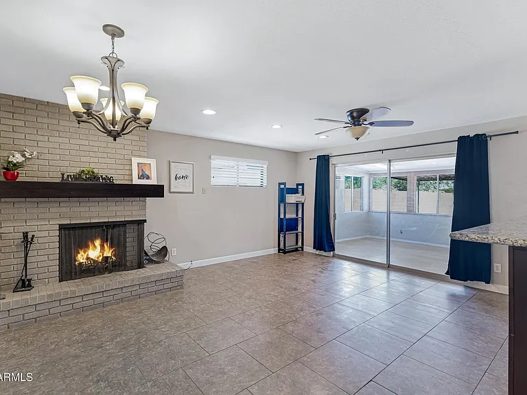 110 W Del Rio Dr — Photo 37