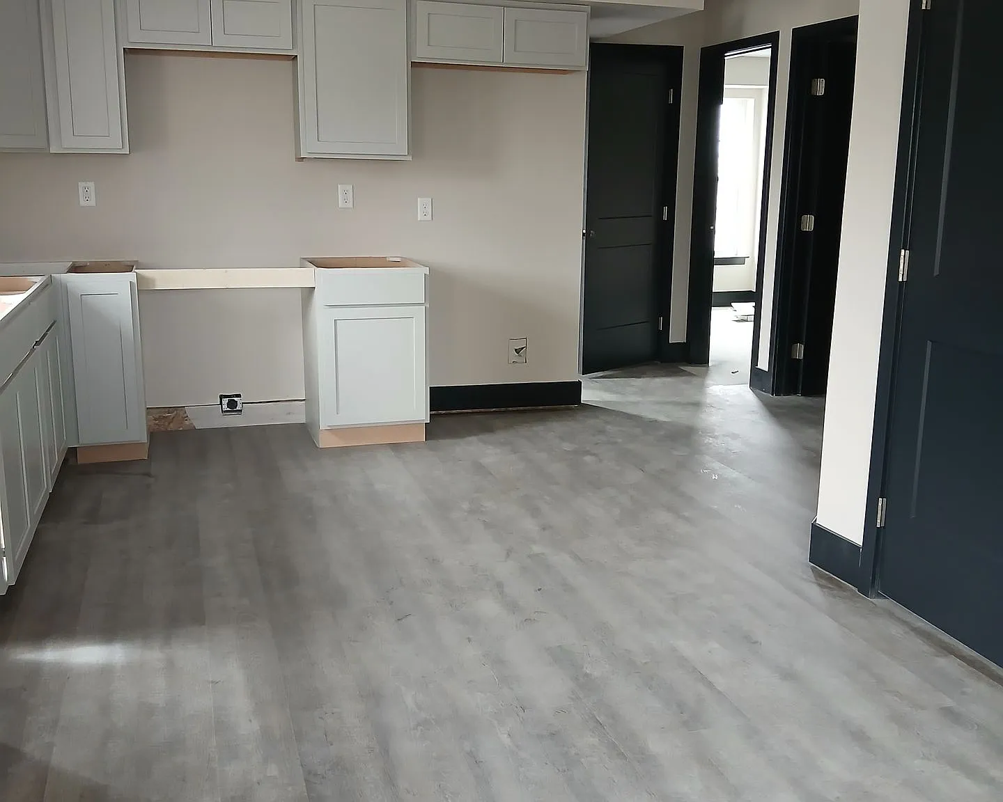 Del Rey Apartments — Photo 2