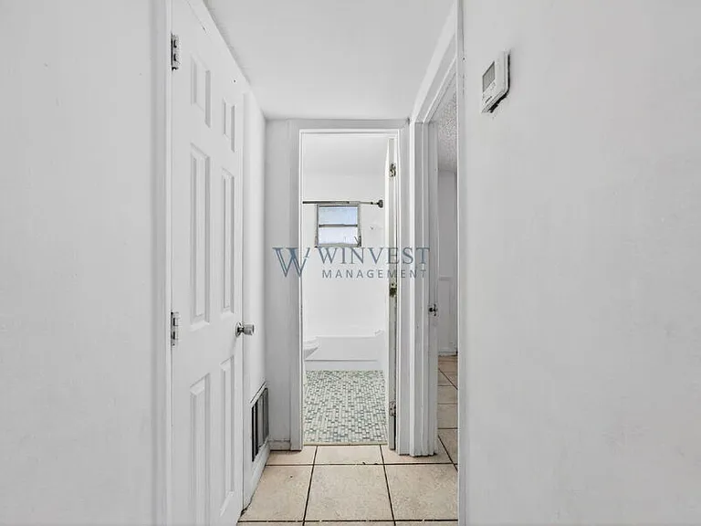 Presidential View Apartments — Photo 16