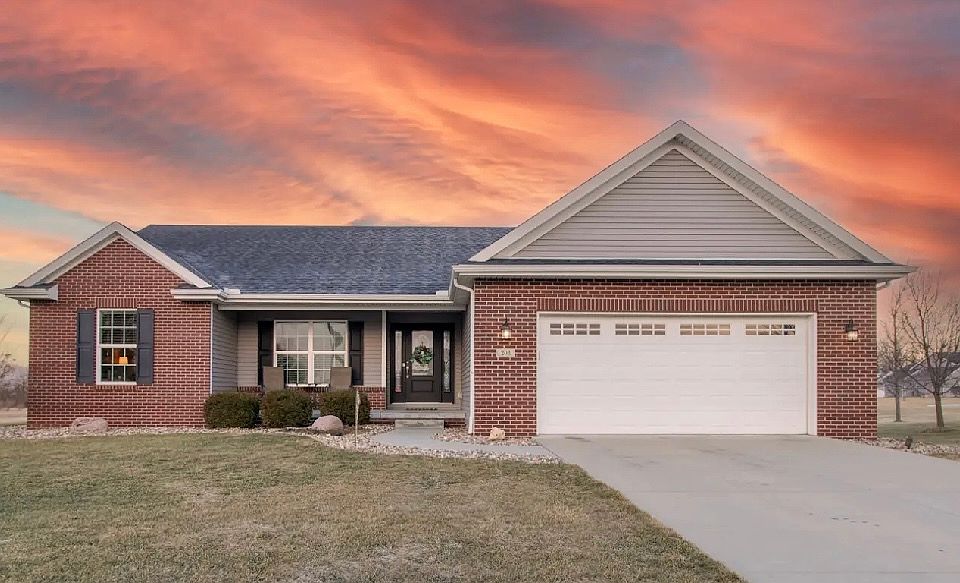 1st image of 203 Blue Bird Ct