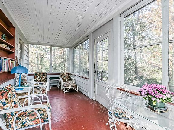 5th image of 63 Upland Dr