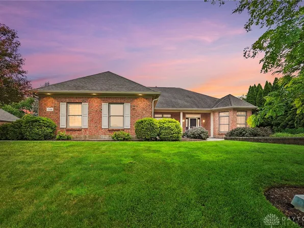 1106 Roger Scott Dr, Bellbrook, OH 45305