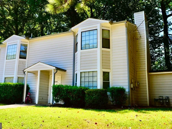 2124 Valley Oaks Dr SE, Smyrna, GA 30080