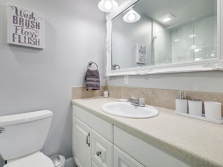 5048 Pemberton Ln — Photo 26