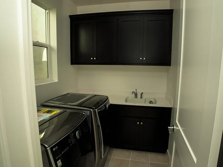 5685 Mulholland Ave — Photo 35