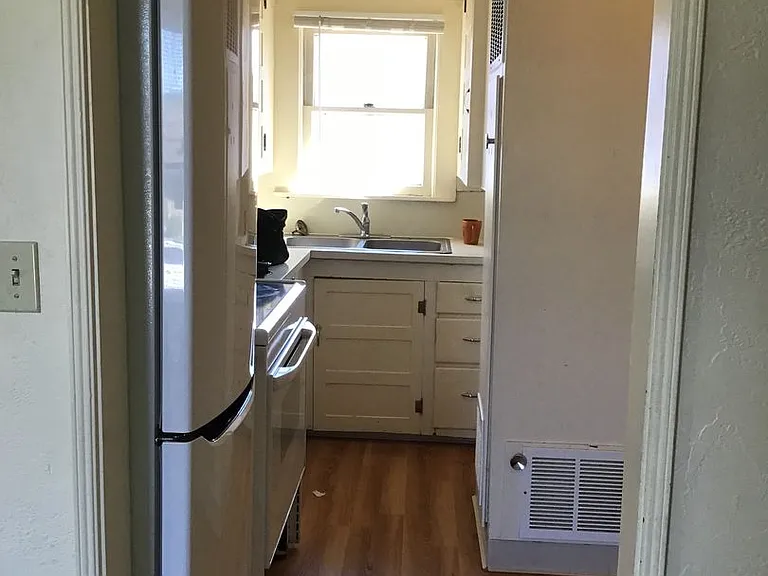 805-807 SW 5th St #458-C — Photo 6