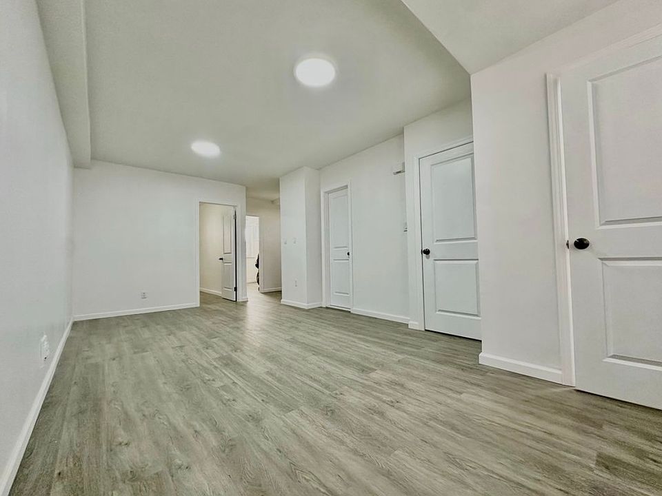 1st image of 228 Bay 43rd St
