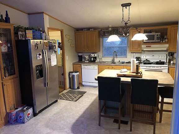 4th image of 921 County Road 104