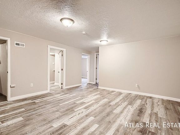 5th image of 331 N Columbine St APT A