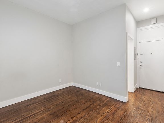 4th image of 555 Eddy St APT 6