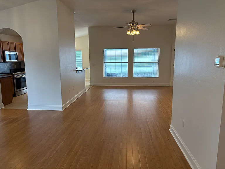 7169 Hamilton Park Blvd — Photo 2
