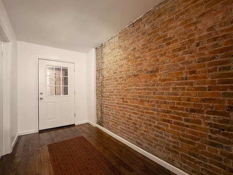 131 Decatur St #1 — Photo 6