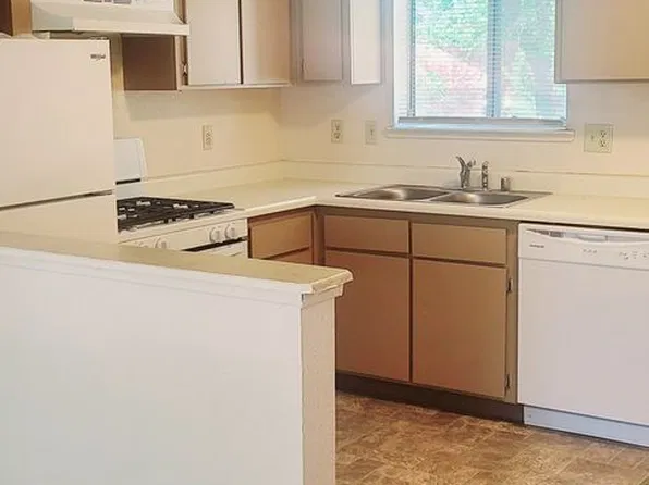 5th Street, 860 E 5th St APT 201, Carson City, NV 89701