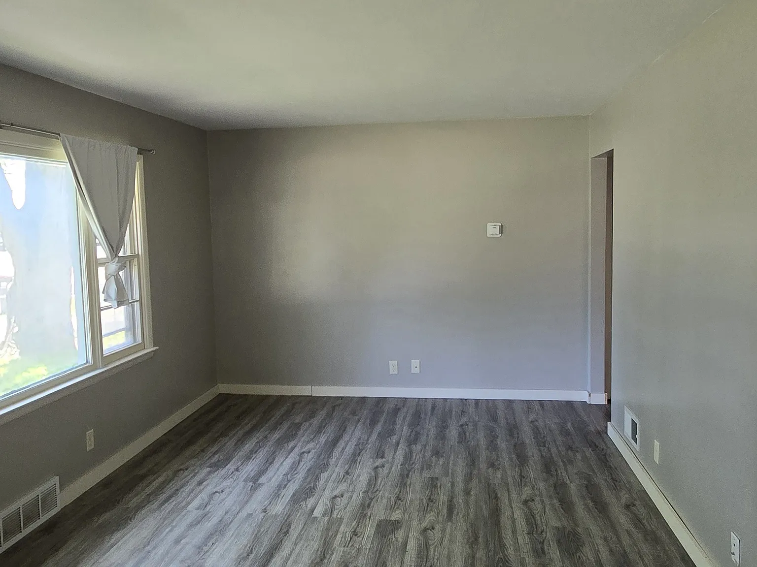 5645 Kearney Ave — Photo 4