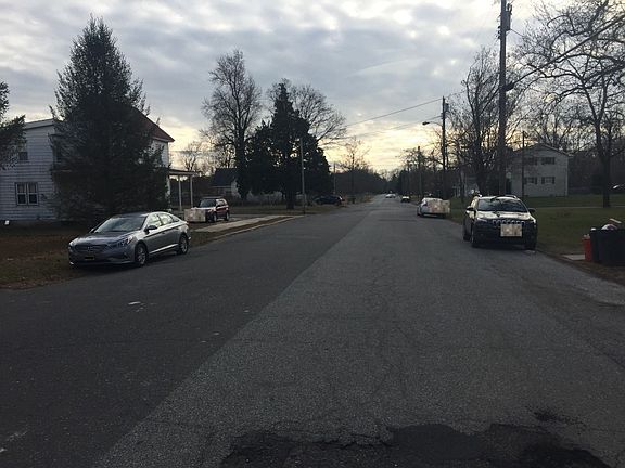4th image of 16 Chestnut St