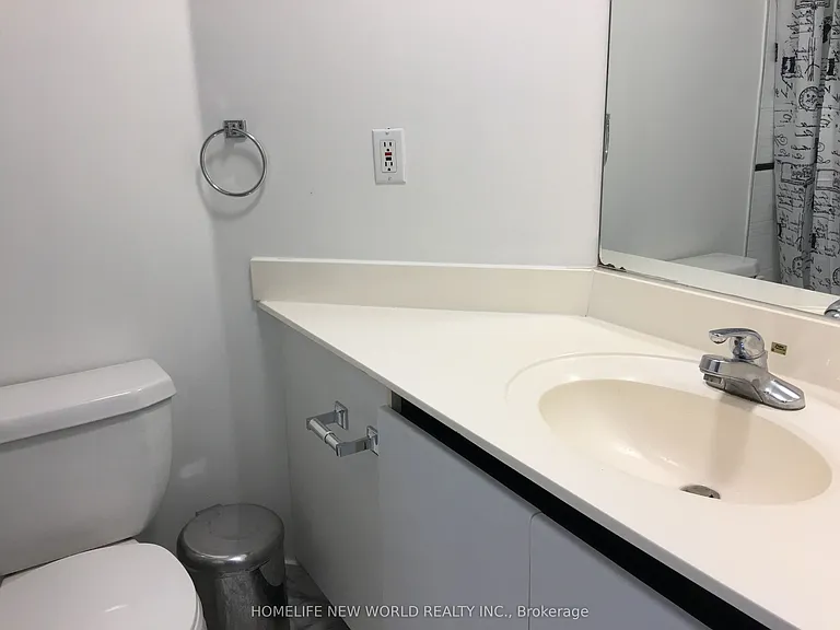 7 King St E #1202 — Photo 10