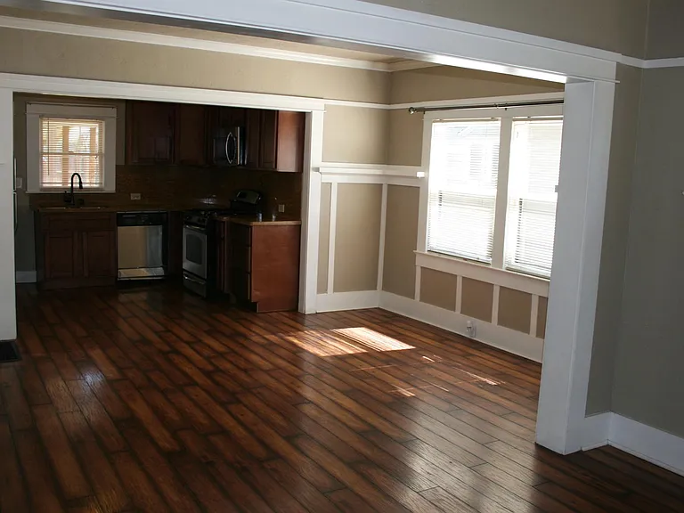306 Hackberry Ave — Photo 4