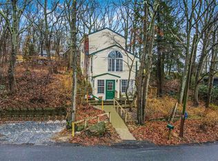 30 Hawthorne Rd, Rocky Point, NY 11778