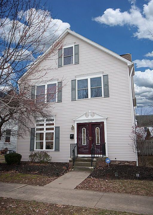 1st image of 9906 Foster Ave