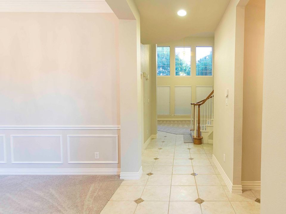 1st image of 2202 Graystone Ct