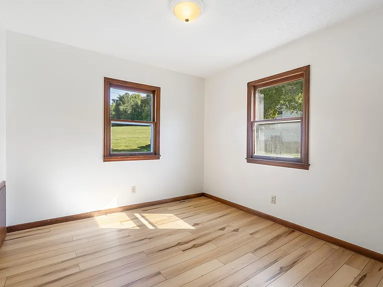 1415 W Inman Rd — Photo 13