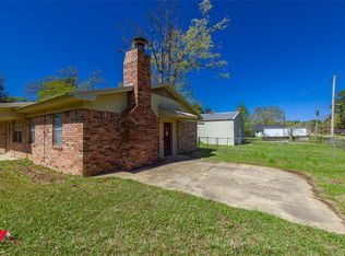 1120 Pine St, Waskom, TX 75692