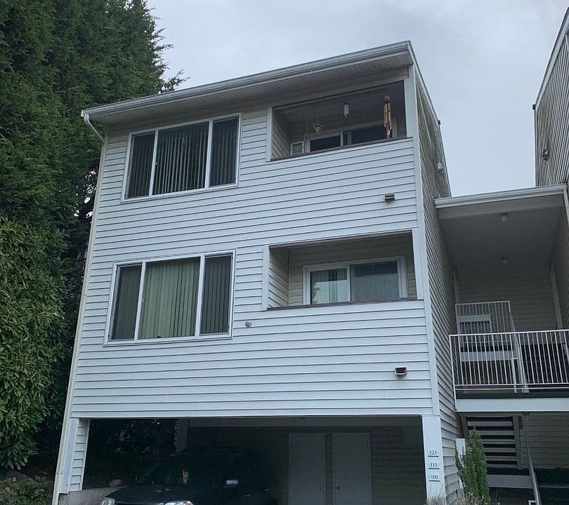 1st image of 20301 19th Ave NE APT 111