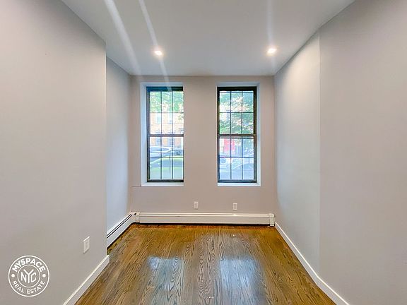 4th image of 259 Linden St APT 1R