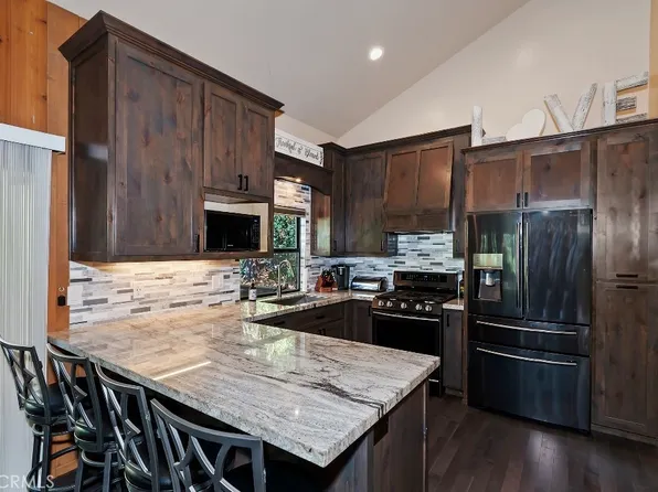 27821 Peninsula Dr Unit 328, Lake Arrowhead, CA 92352