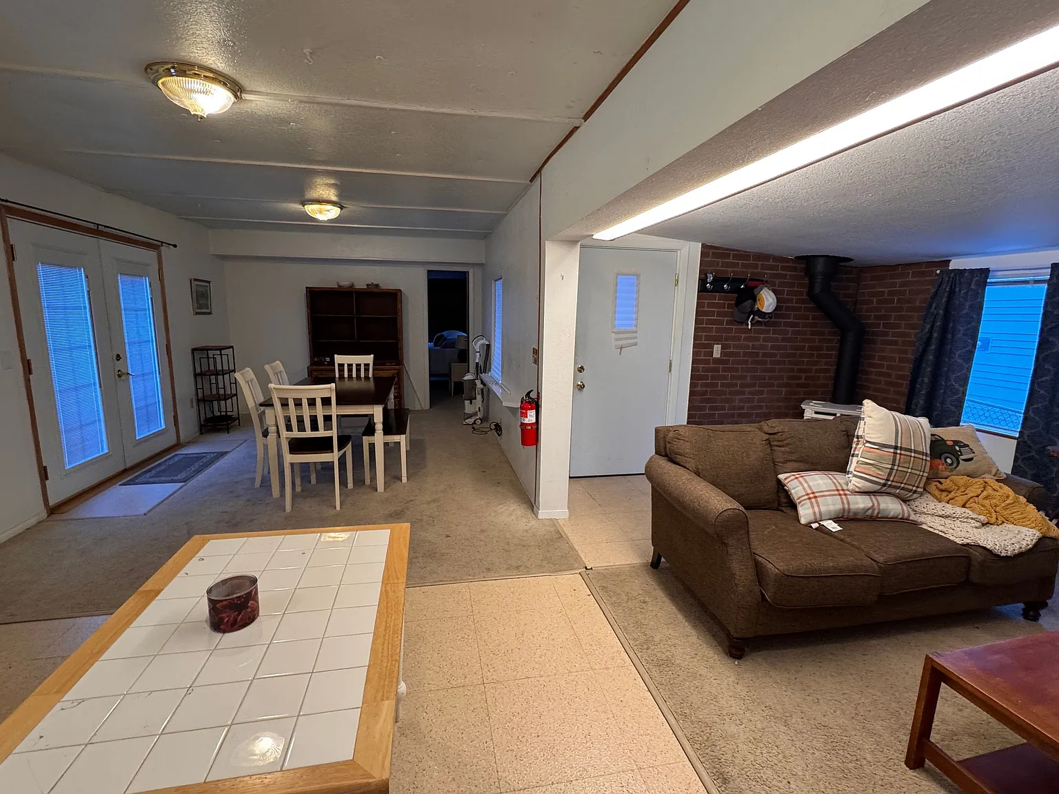 2 bed, 1.5 bath, 1100 sqft, $2,100 — Photo 2