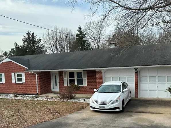 118 Lockerman Ln, Danville, VA 24541