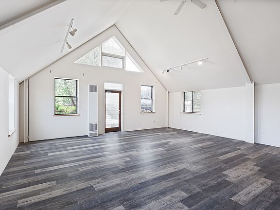 DSC05792-Edit_09232024