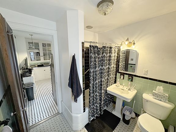 5th image of 114 Field St #2
