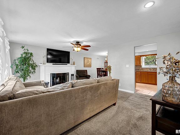4th image of 4927 N Bevalon Pl
