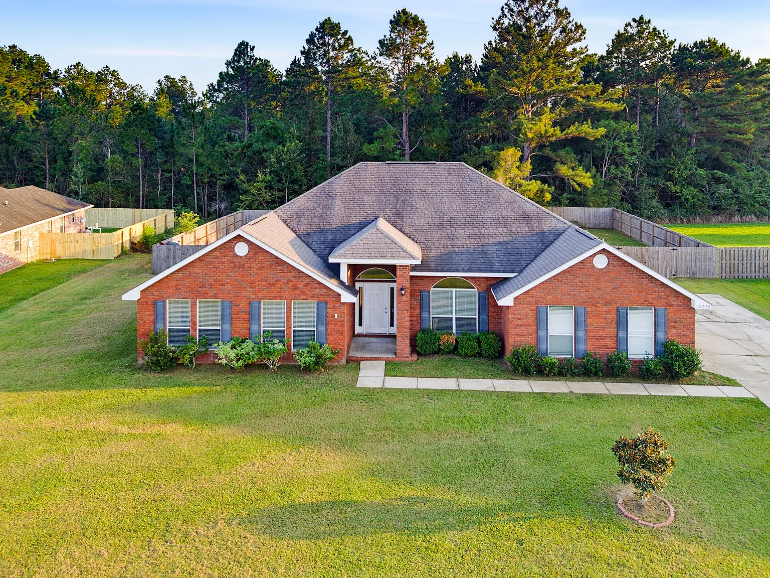 4 bed, 3117 sqft, $2,800 — Photo 1
