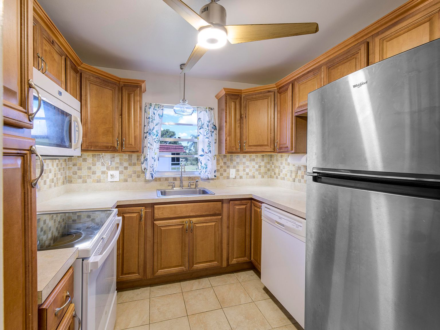 1225 NW 21st Street #1615