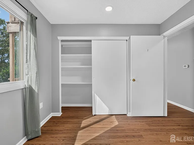 5208 Ravens Crest Dr — Photo 11