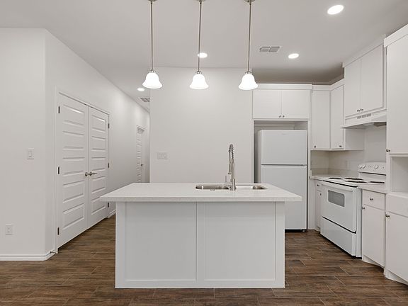 2nd image of 2323 N Valley Cir #A