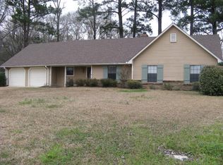 334 E Meade St, Pearl, MS 39208