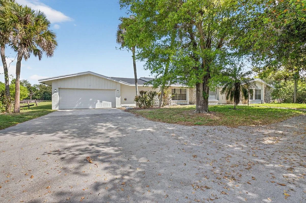 3 bed, 3.5 bath, 3341 sqft, $7,200 — Photo 1