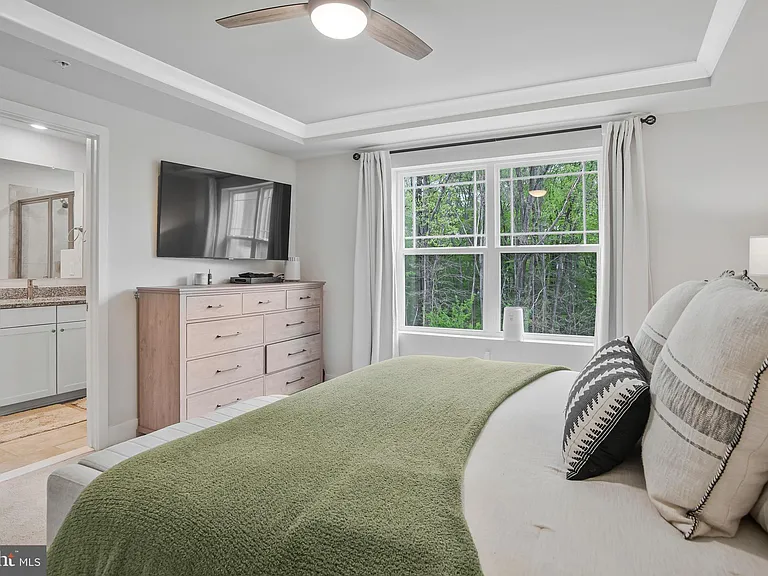 2764 Bridgewater Dr — Photo 17