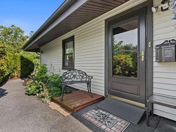 4 Devon Court #B, Yorktown Heights, NY 10598