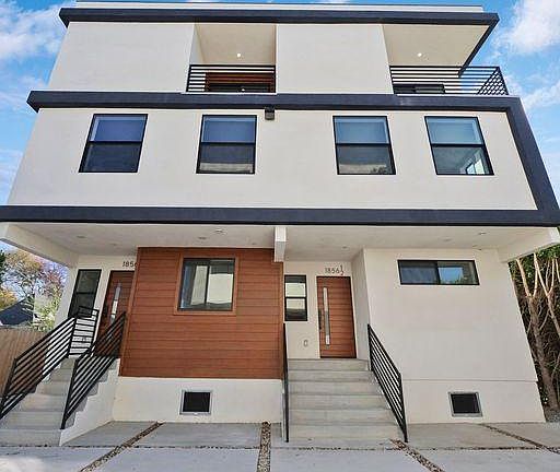 Back Duplex entrances