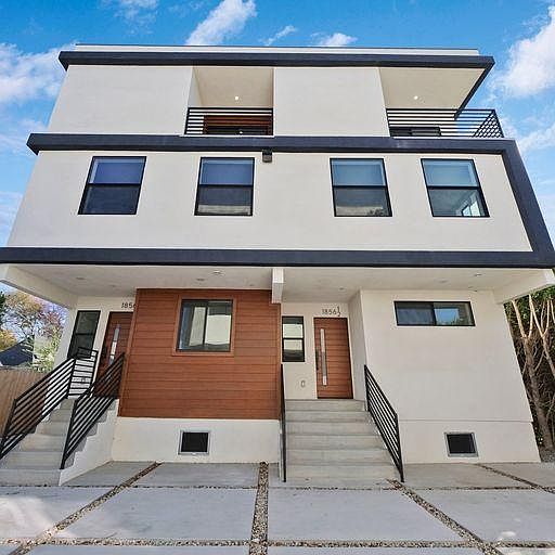 Back Duplex entrances