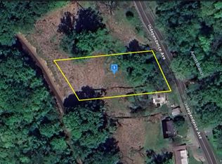 327 Independence Ave, Mount Carmel, TN 37645