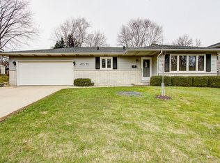 1130 Woodvale Dr, Madison, WI 53716