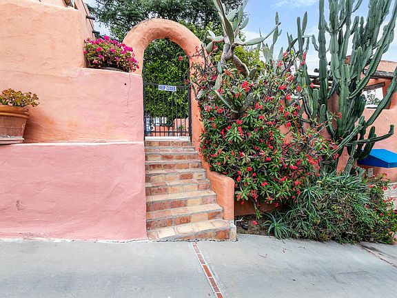 2nd image of 6409 Primrose Ave #3