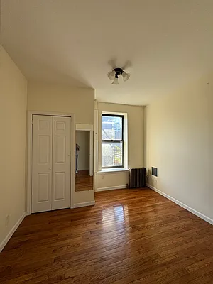 Rented by Oxford Property Group | media 44