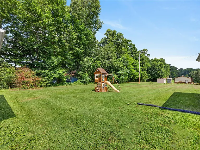 218 Harper Rd — Photo 29